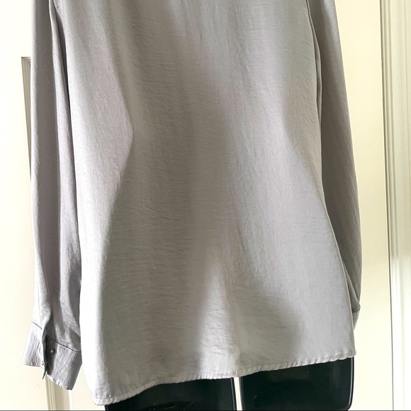 Ricki’s silver grey tunic blouse. - Picture 2 of 5